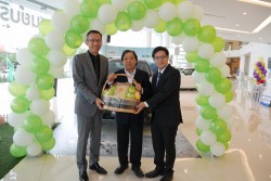Welcome President &amp; CEO Honda Automobile (Thailand) Co., Ltd...